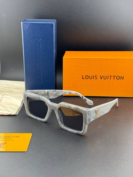 Luiss_Vuitton_gray_havana